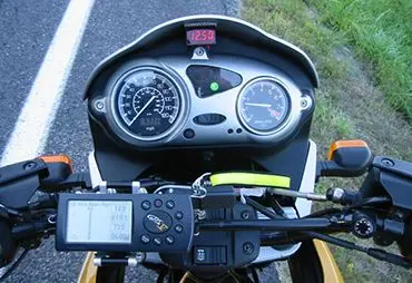 Установка и подключение вольтметра на мотоцикле